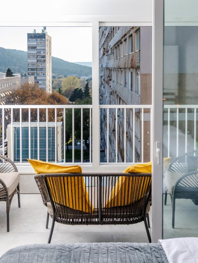 Luxury Apartment Sandra Split Exterior photo