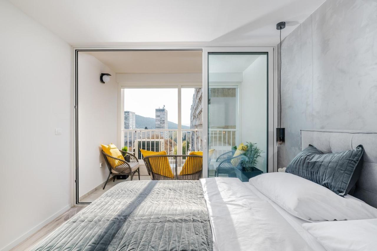 Luxury Apartment Sandra Split Exterior photo